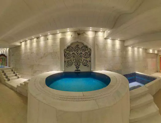 kiyana Hotel